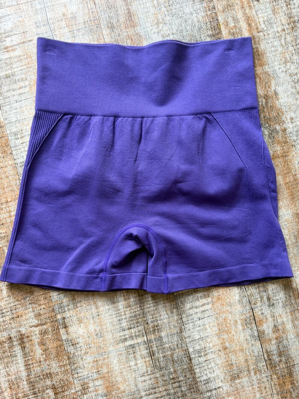 Purple Seamless Scrunch Bum Workout Gym Shorts Ribbed Size Large
